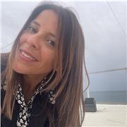 Aiutare é la mia passione: per questo, ne faccio anche un lavoro. Molto si può apprendere se si trasmette con il cuore!